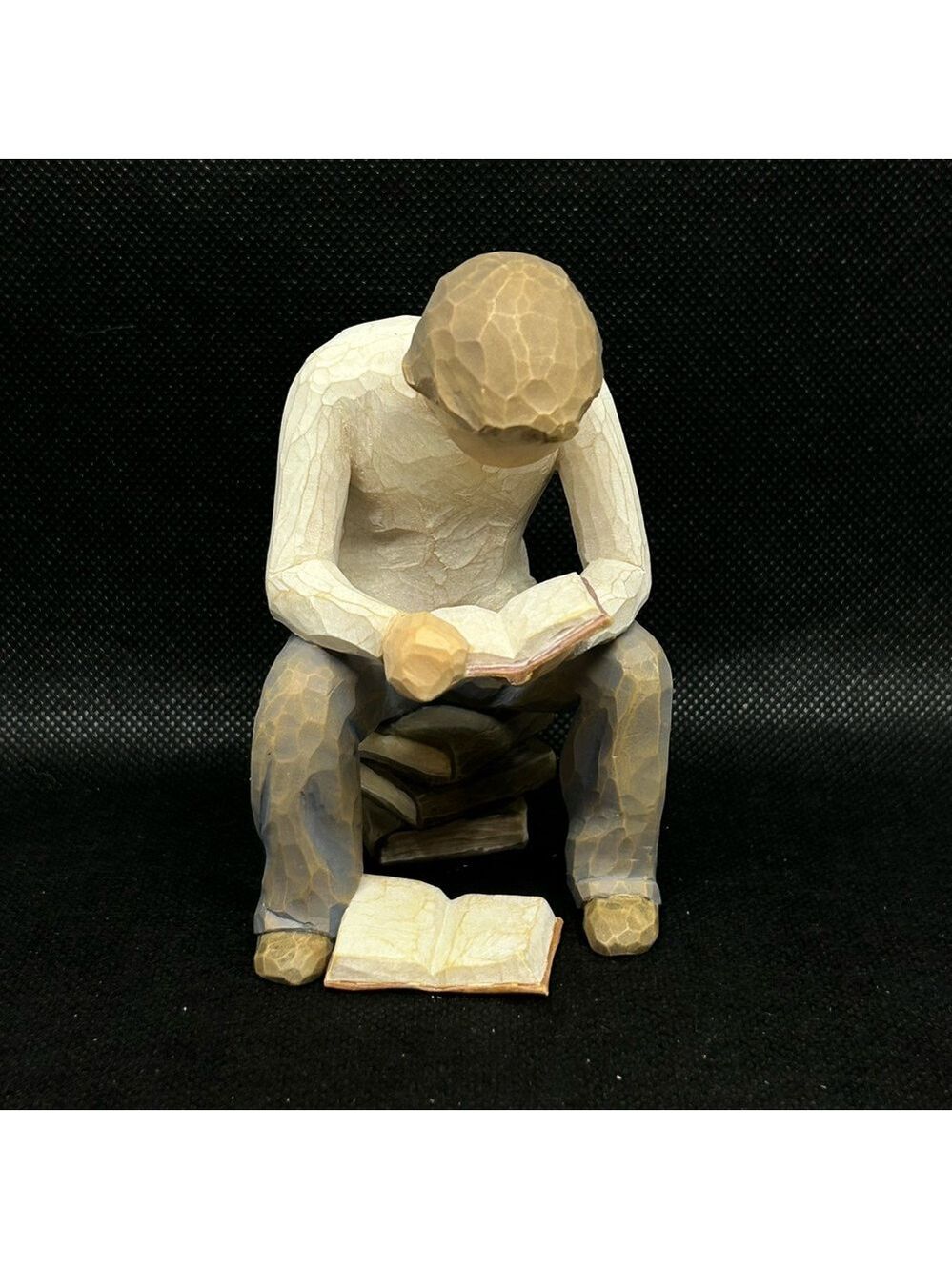 New in box Willow Tree Quest figurine